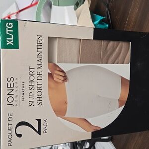 Jones New York Size XL Beige 2 Pack of Slip Shorts